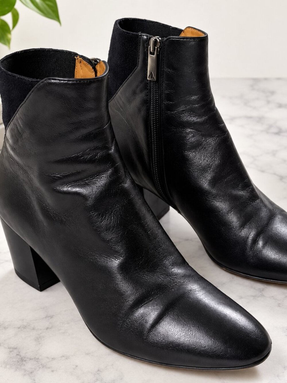 Aquatalia Black Leather Ankle Boots Sz 6.5 Made in Italy Sculptural Heel